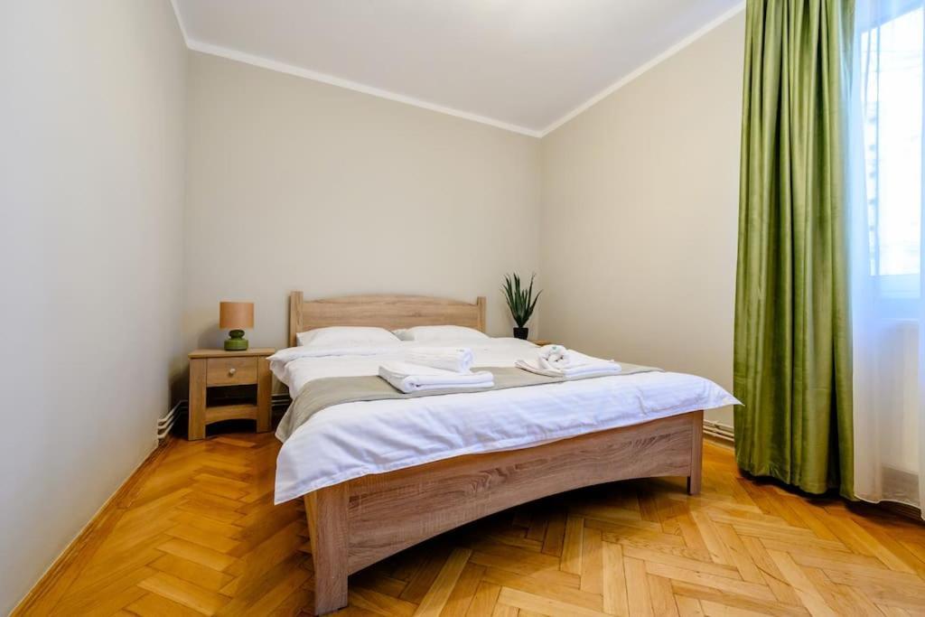 Apartamento Smiling Heaven Bucarest Exterior foto